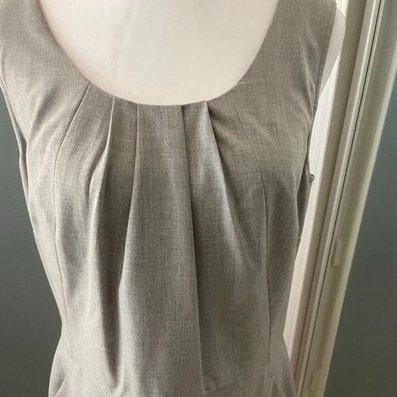 Ann Taylor Classic Dress - Picture 2 of 6